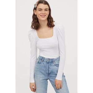 NWT Puff-sleeved Ribbed Top